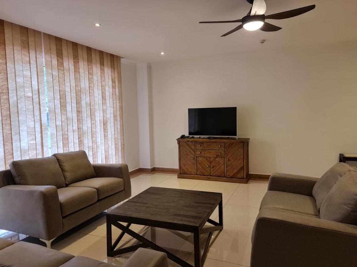 Royale Suites By Arc Royal Luxury Apts Anse Royale Eksteriør bilde