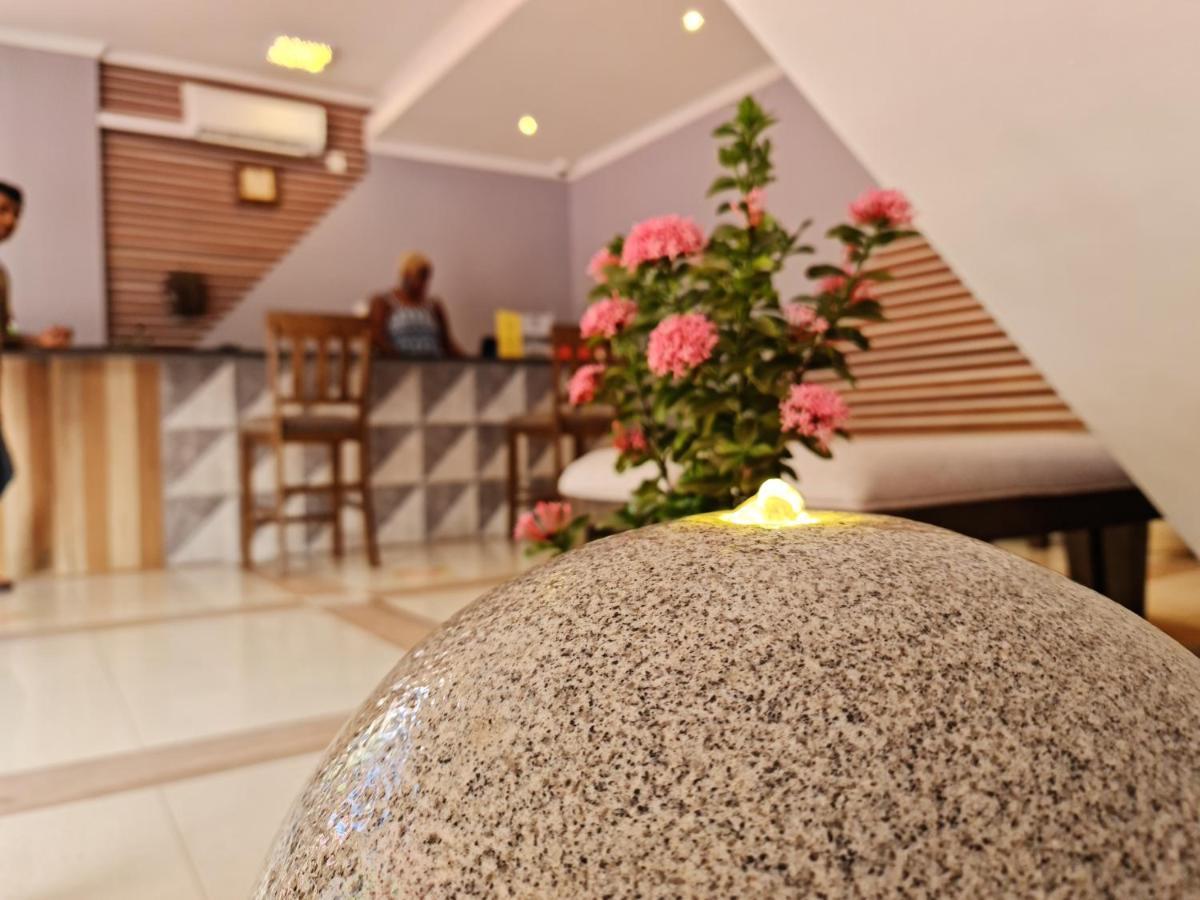 Royale Suites By Arc Royal Luxury Apts Anse Royale Eksteriør bilde